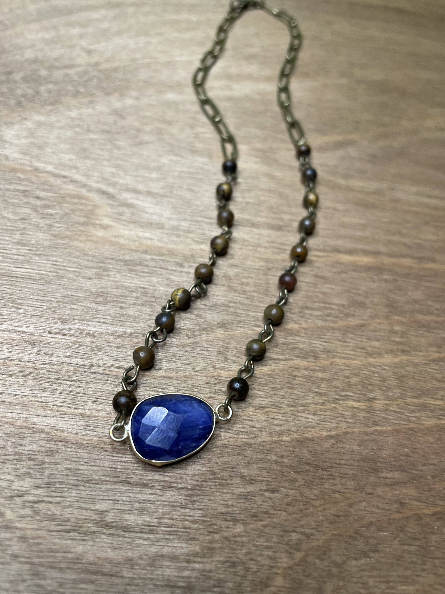 Oval Gem Necklaces-Pronoia