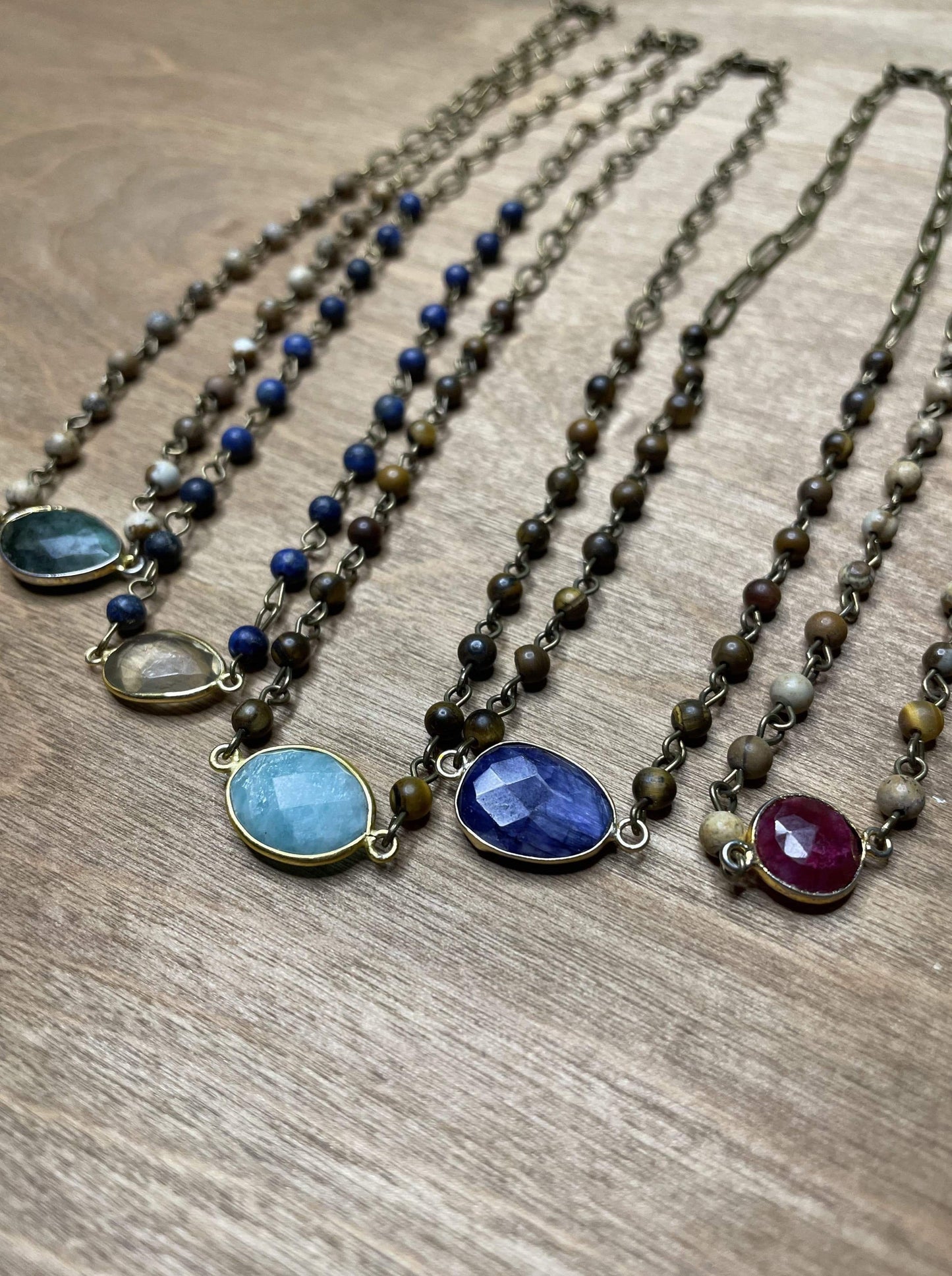 Oval Gem Necklaces-Pronoia